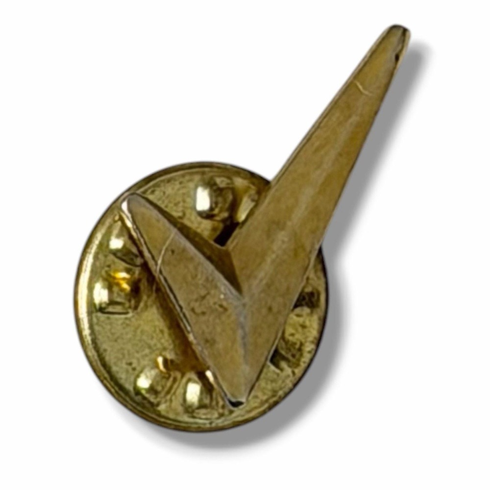 Gold Tone Check Mark Vintage Lapel Pin K2